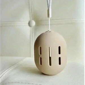 Makeup Sponge Holder Eco-Silicone Vented Blender Case Airy Hanging Gift Khaki
